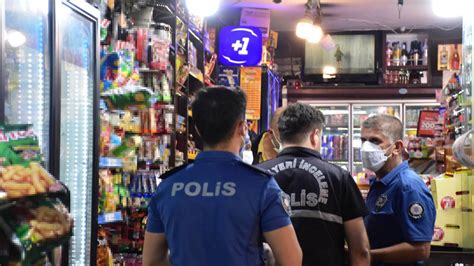 İ­z­m­i­r­­d­e­ ­e­h­l­i­y­e­t­ ­s­o­r­a­n­ ­p­o­l­i­s­e­ ­b­ı­ç­a­k­ ­ç­e­k­t­i­